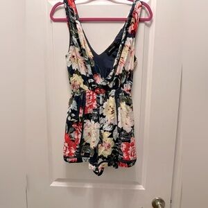Like new lined romper MINKPINK